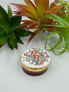 Pill Box/Trinket Crummles of England Porcelain Enamel Hand Painted Flowers w/BOX
